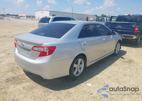 2014 Toyota Camry Se z USA, uszkodzony, nr VIN 4T1BF1FK3EU348862